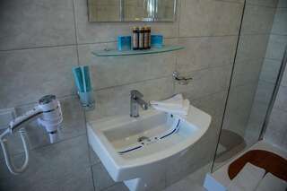 Отель Boutique Hotel Portofino Одесса Стандартный номер с видом на бассейн-11