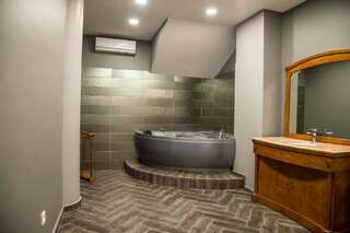 Отель Boutique Hotel Portofino Одесса Семейный люкс с сауной-1